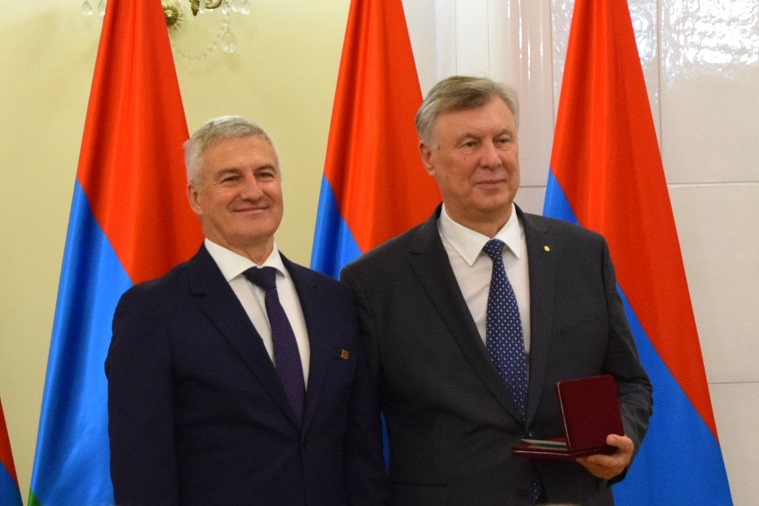 Руководителя ГК «РКС – Петрозаводск» признали Заслуженным работником ЖКХ РФ